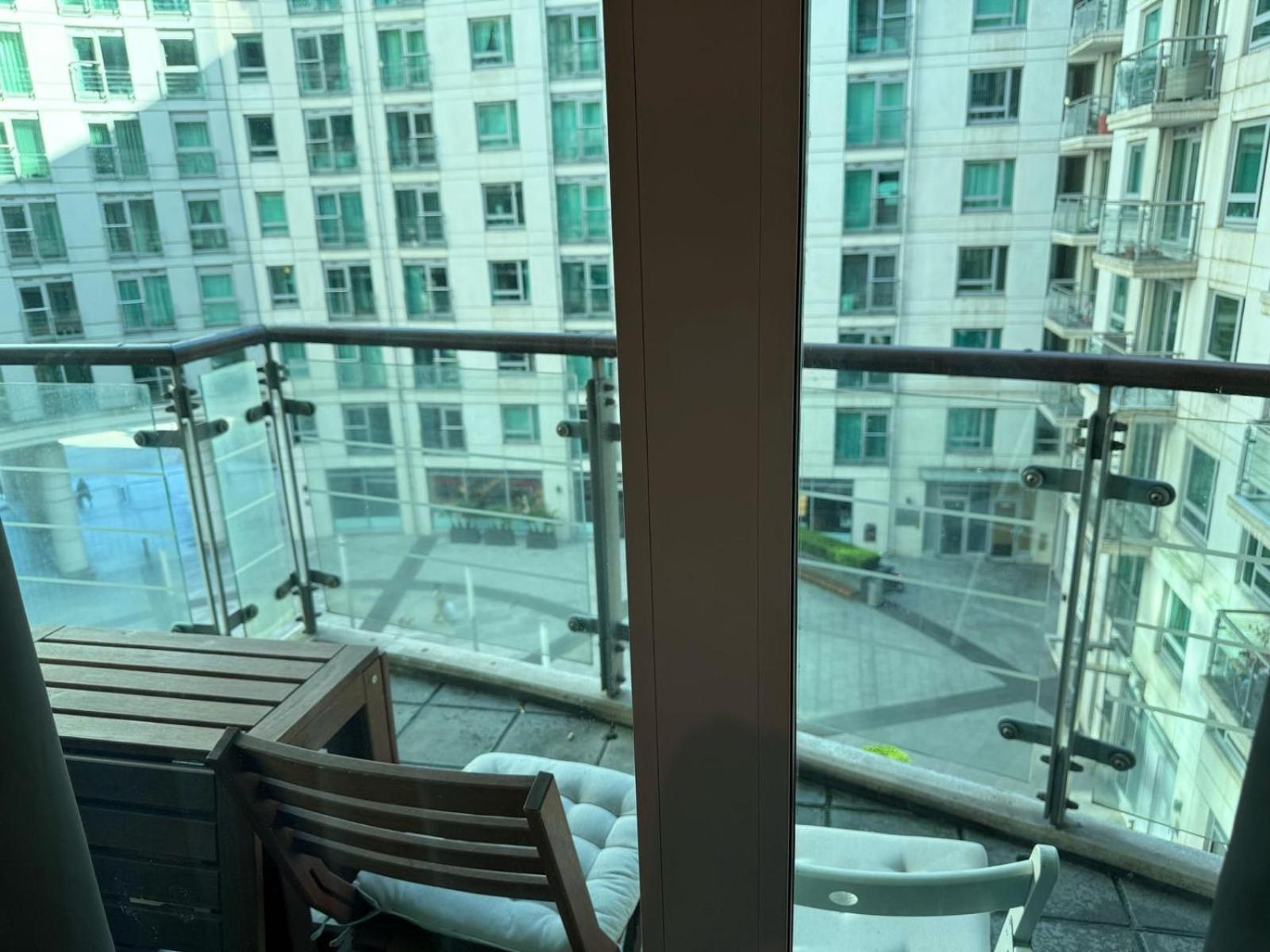 2 Bedroom Flat In Vauxhall *